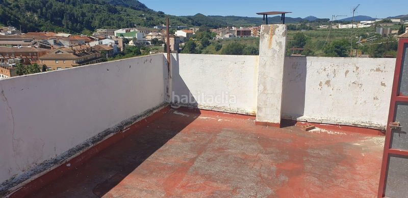 Foto f9c277a7-b8e7-4443-ad28-692496a38c3b. Casa amb aparcament a Moixent