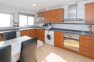 Etagenwohnung  Calle salvador cerveró. Luminoso piso todo exterior en nou benicalap
