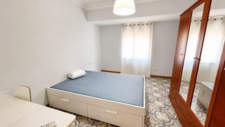 Lloguer Pis  Avenida del primado reig. Alquiler de temporada solo para estudiantes