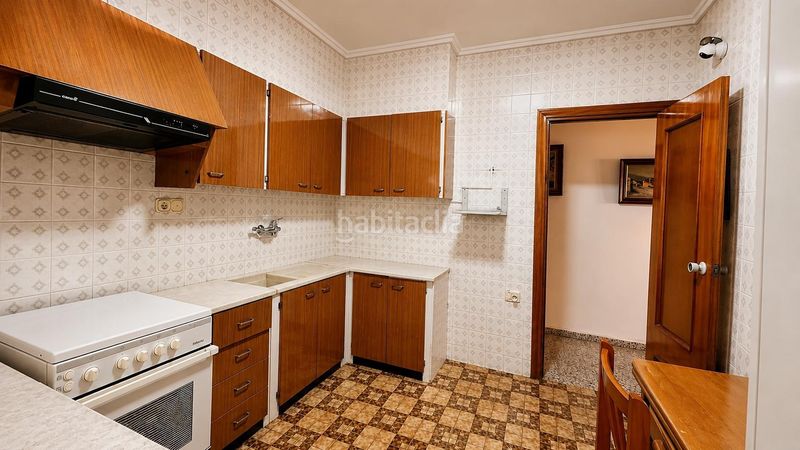 Foto cab6c7c2-92b1-4d98-9350-5dc52a2ca0e2. Pis amb aparcament a Barrio Benicalap Valencia