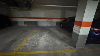 Lloguer Aparcament cotxe a La Creu del Grau. Plaza de garaje alquiler  av del puerto