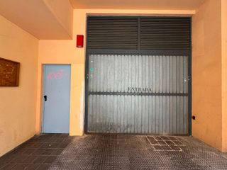 Location Parking voiture à La Creu del Grau. Plaza de garaje alquiler  av del puerto