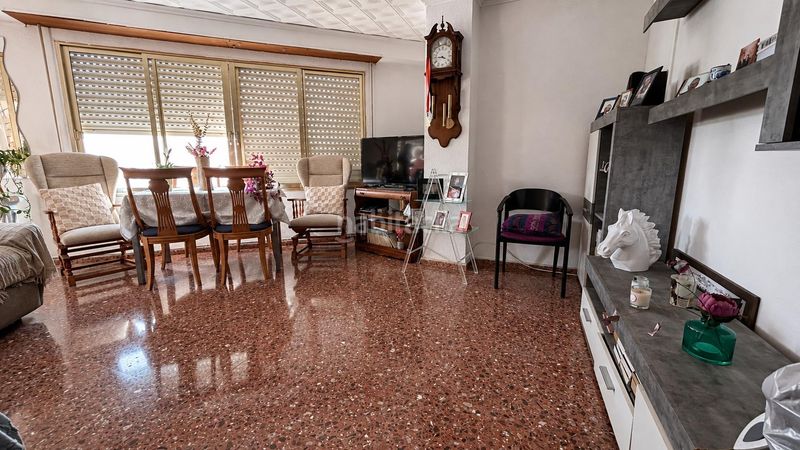 Foto ab43a9c1-45e2-4e7e-99c3-cb1a6fbbe123. Pis a pueblo de Cullera Cullera