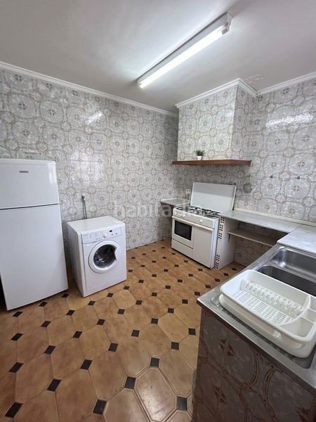 Foto faec1b92-b58b-43bd-bea7-97647cccdc14. Casa amb aparcament a Camporrobles