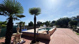 Chalet  Poligono 3. Se vende chalet en montroy