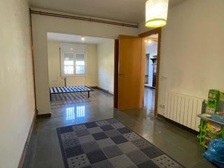 Casa adosada en Viladecavalls. Una casa semi-reformada amb moltes possibilitats a viladecavalls