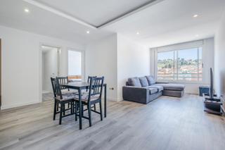 Appartement  Avinguda de joaquim de sagrera. Exclusiva vivienda reformada a estrenar a pocos minutos del cent