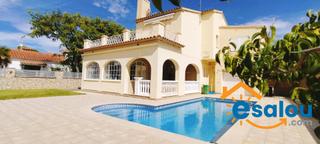Chalet in Vilafortuny. Oportunidad chalet independiente con piscina en vilafortuny !!!