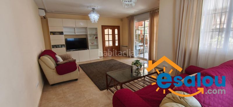 Foto 2b88cd9a-c625-4f3a-91ce-ae73fcee97f8. Casa amb aparcament a Mas de Clariana Cambrils