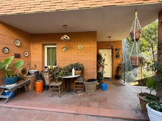 Casa  Carrer d'argentona. Impresionante casa en urb de can massuet