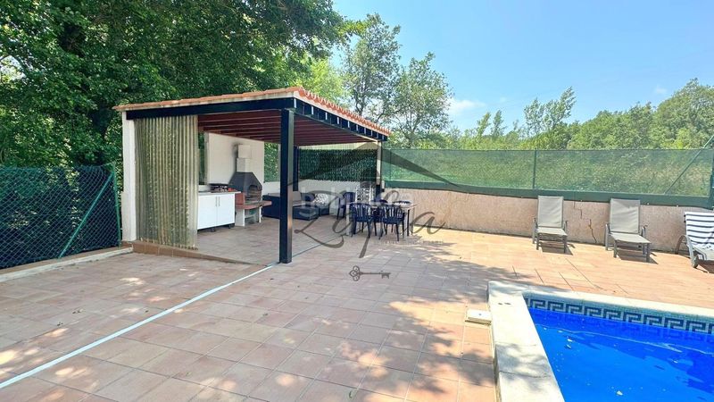 Foto e8ace0db-50f5-4b01-8da8-90d60664efac. Xalet amb piscina a Terrafortuna - Puig Ventós Vidreres