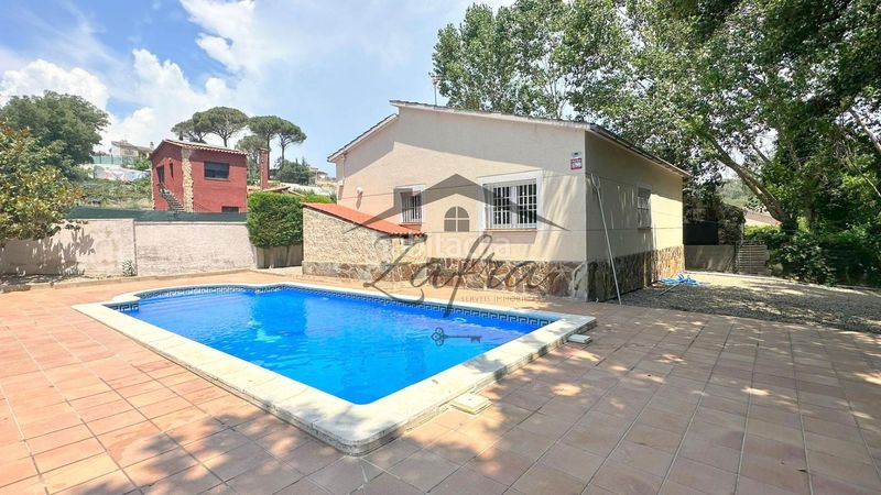 Foto ecf660d7-cfde-4aa9-8b88-9e07919f51cf. Xalet amb piscina a Terrafortuna - Puig Ventós Vidreres