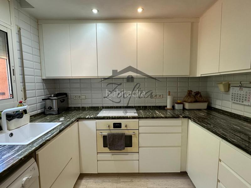 Foto 20cde6d1-1f9a-4ca9-af9f-be0d17aac293. Casa amb calefacció aparcament piscina a Aiguaviva Parc Vidreres