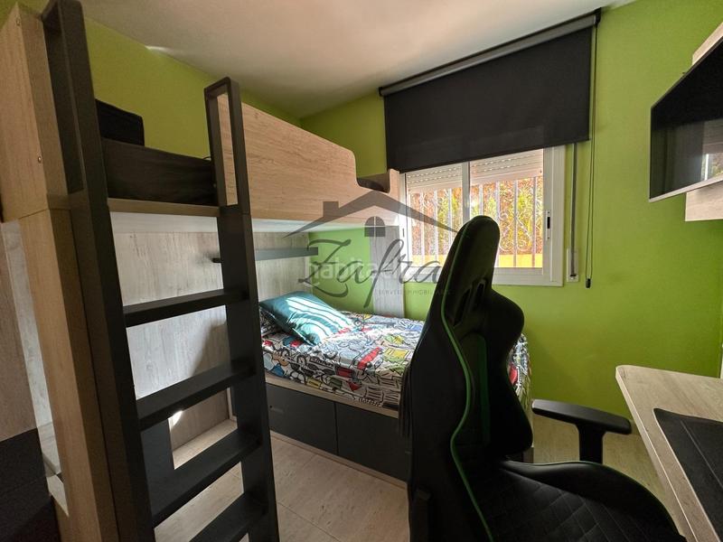 Foto 8efb7057-5ac9-45fc-882c-c0517181284a. Casa amb calefacció aparcament piscina a Aiguaviva Parc Vidreres