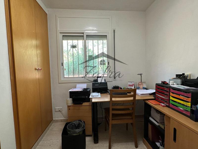 Foto 9d5cb3c3-100b-4a00-9a92-3824d22dd5c3. Casa amb calefacció aparcament piscina a Aiguaviva Parc Vidreres