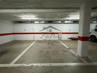 Aparcament cotxe  Carrer de girona. Plaza de parking en vidreres