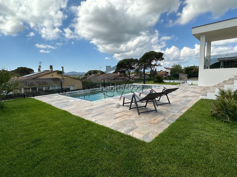 Foto 12ca95ee-37b4-4b20-9a7f-3df5498af9c8. Casa amb calefacció aparcament piscina a La Goba Vidreres