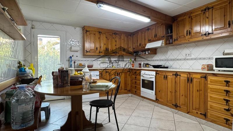 Foto a977557f-87d7-4932-950b-5a1e14b30916. Casa pareada masía en vallcanera vivienda en parcela de 1.200 m en Sils