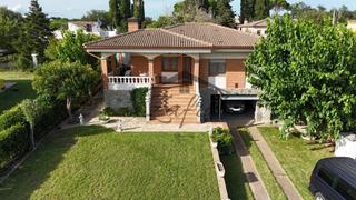 Casa a Sils. Bonita casa en urb vallcanera