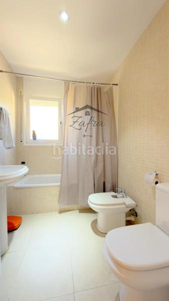 Foto 157dbd53-0181-403e-a9b1-54dbd938f953. House with parking pool in Aiguaviva Parc Vidreres