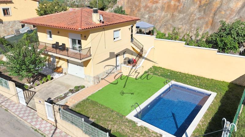 Foto 356d5209-47c3-4783-925f-126f5af8750d. House with parking pool in Aiguaviva Parc Vidreres