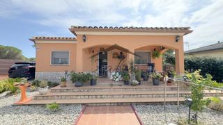 Casa a La Goba. Bonita casa en la urbanización la goba