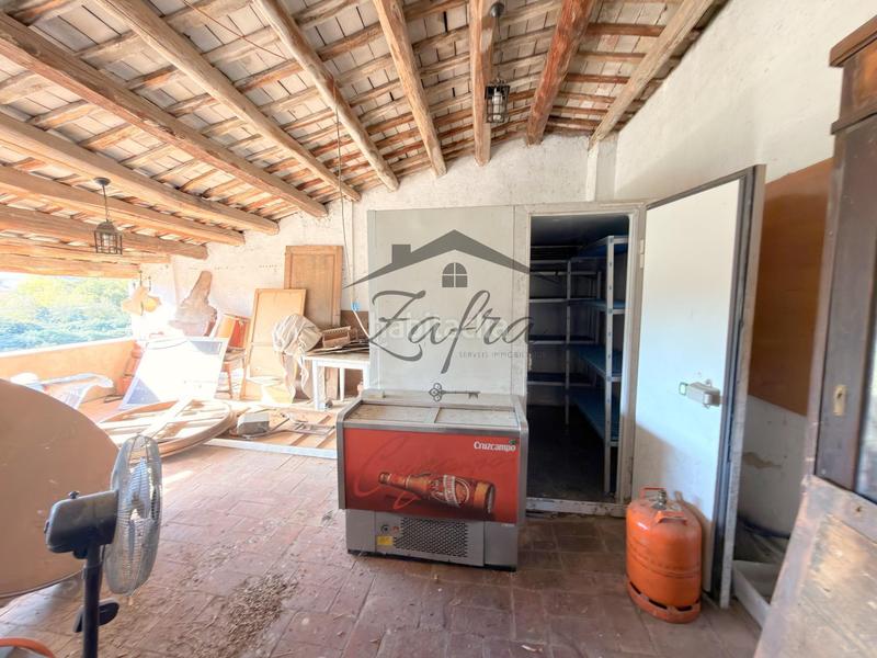 Foto 52ac7c14-e1e6-407b-b133-ea57d806b784. Masía en carrer Sils 6 masia del 1800 en Sils