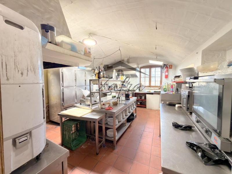 Foto 7e183f36-5441-478d-b3a9-3517da4b4bd9. Masía en carrer Sils 6 masia del 1800 en Sils