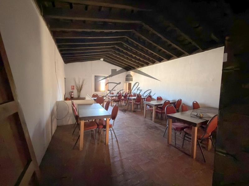 Foto c1b8f96c-dbf3-44da-a885-af380545d3e4. Masía en carrer Sils 6 masia del 1800 en Sils