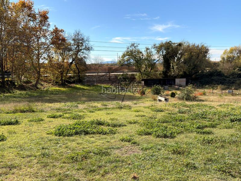 Foto e0a01731-8db5-47cc-9fa4-82ba9fe74769. Masía en carrer Sils 6 masia del 1800 en Sils