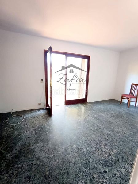 Foto 37cb9f7c-d751-4f32-9fbd-0226aaef5f6f. Casa amb aparcament a Centre Vidreres