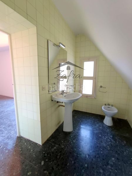 Foto 3ccd580c-25b9-4044-bc5c-6d1a664c9ef3. Casa amb aparcament a Centre Vidreres