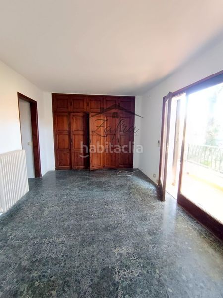 Foto 7f98f101-257f-4aed-84ad-10f10d224e64. Casa amb aparcament a Centre Vidreres