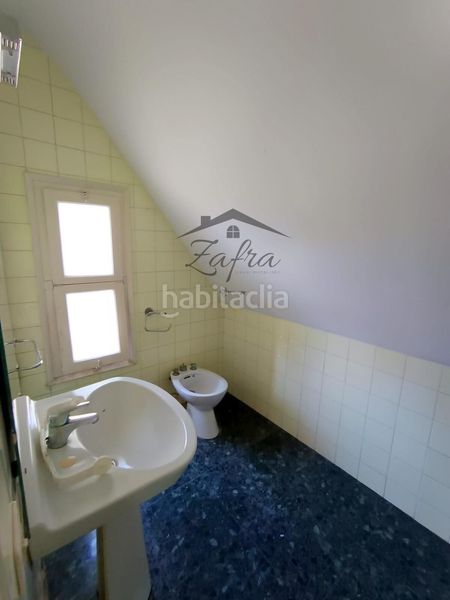 Foto a1ec1e1c-0418-403a-82ac-5ee1d29e8192. Casa amb aparcament a Centre Vidreres