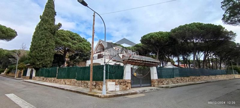 Foto edc0d9fb-cd53-437a-8a08-bf234c452fb4. Casa amb aparcament a Centre Vidreres