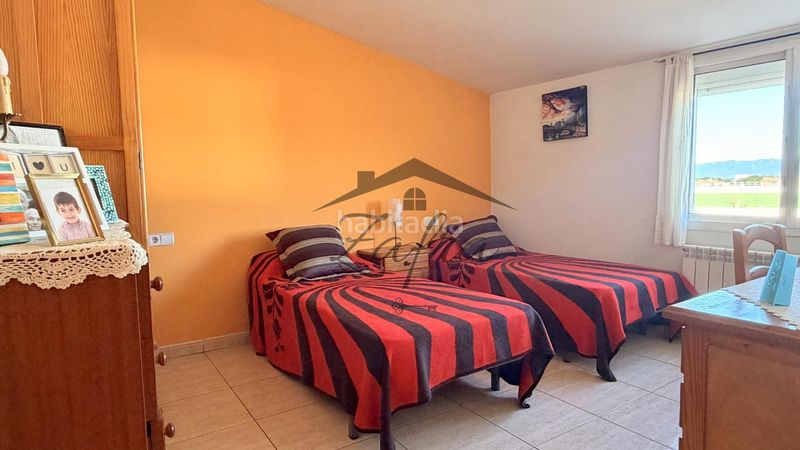 Foto 01297df2-2126-4e03-a3f4-1971dc6069de. Casa adossada amb calefacció aparcament a Centre Vidreres