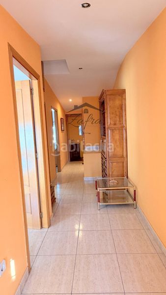 Foto 14584627-4dc5-44ad-9aa7-434d4e1c0eda. Casa adossada amb calefacció aparcament a Centre Vidreres