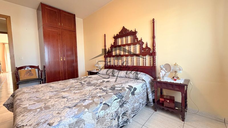 Foto 2b651eb7-5def-4c5d-be8a-79746850c251. Casa adossada amb calefacció aparcament a Centre Vidreres