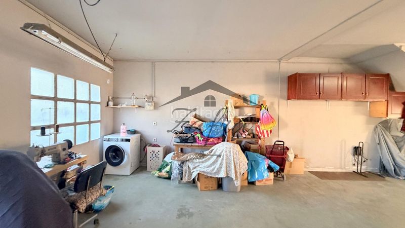 Foto 62382046-f5ab-47e9-b039-37ffbac7b0ad. Casa adossada amb calefacció aparcament a Centre Vidreres