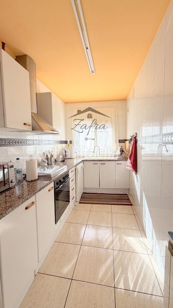 Foto c131891b-7e35-4cac-9e0a-24631b264722. Casa adossada amb calefacció aparcament a Centre Vidreres