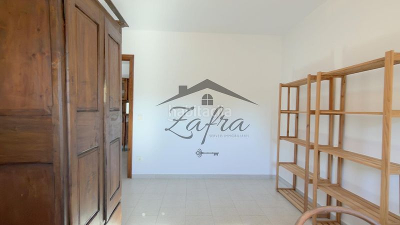 Foto 18a2a2b9-185a-4f34-bc47-7716d3daa83f. Casa adossada amb calefacció aparcament a Centre Vidreres