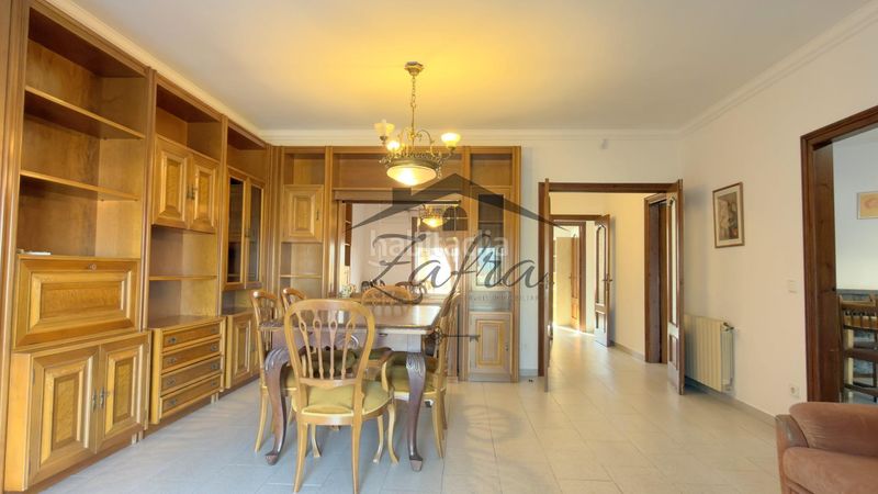 Foto 37a6ca5b-ba79-4268-99b7-3952bef87a9f. Casa adossada amb calefacció aparcament a Centre Vidreres