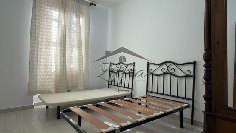 Foto 3b985d2c-6e39-4b4c-b207-d0c8d008a3f4. Casa adossada amb calefacció aparcament a Centre Vidreres