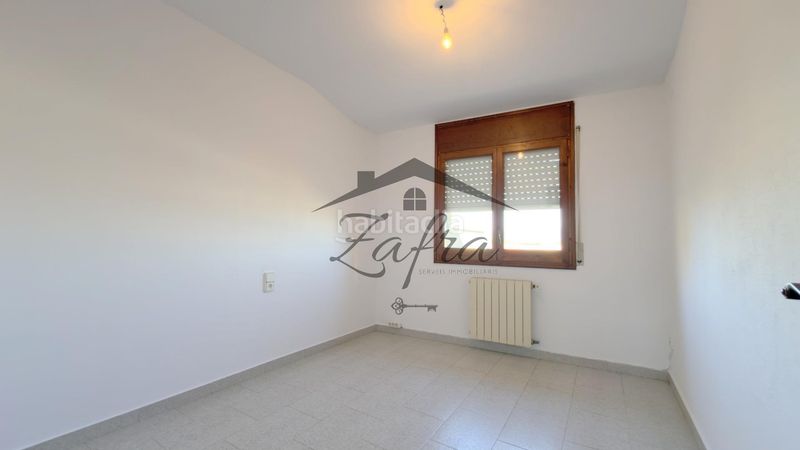 Foto 5fb0fda4-3235-49e7-98bf-413a2d0f81ca. Casa adossada amb calefacció aparcament a Centre Vidreres