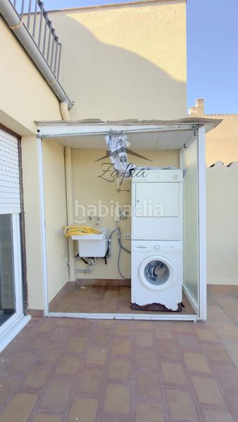 Foto 737670a1-b137-4fc3-b111-e9194a028c3c. Casa adossada amb calefacció aparcament a Centre Vidreres