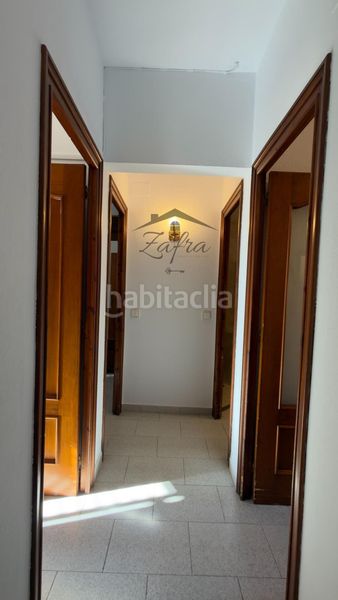 Foto a3d21321-9983-44b3-9936-e84213781d2d. Casa adossada amb calefacció aparcament a Centre Vidreres