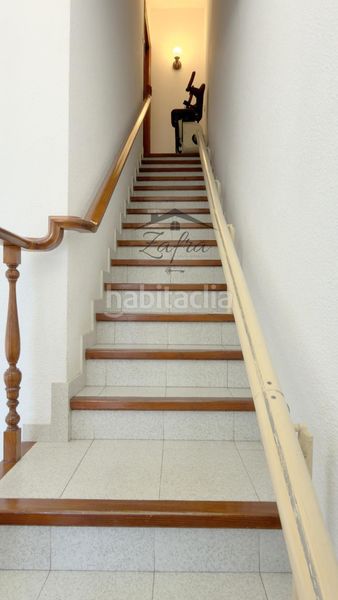 Foto a7481249-61fc-4202-90b5-d4c797804eb9. Casa adossada amb calefacció aparcament a Centre Vidreres