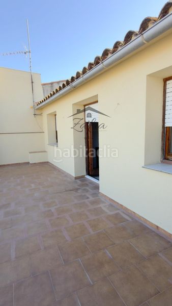 Foto ab184388-9df6-41d4-a1f2-00d89e7729ac. Casa adossada amb calefacció aparcament a Centre Vidreres