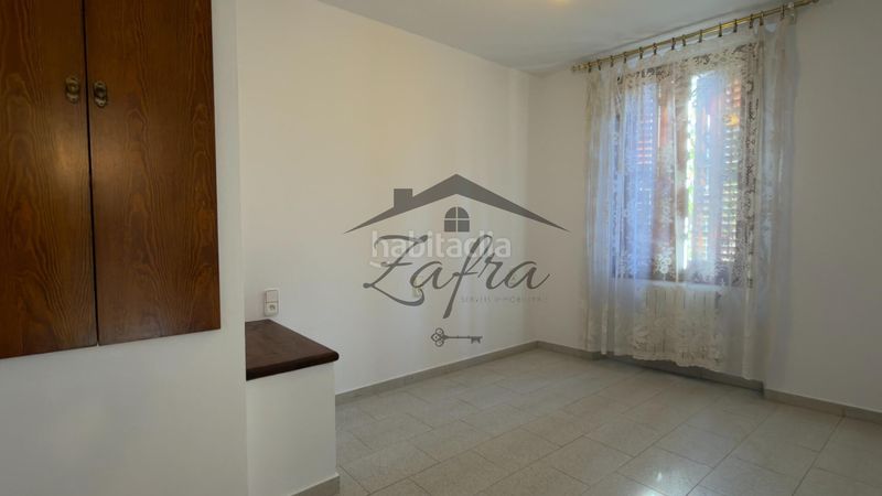 Foto b607092c-6133-4d93-9a5f-ad12aac58a1e. Casa adossada amb calefacció aparcament a Centre Vidreres