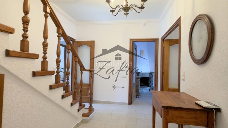 Foto d151d624-2245-465a-9f9a-eac8244222cf. Casa adossada amb calefacció aparcament a Centre Vidreres